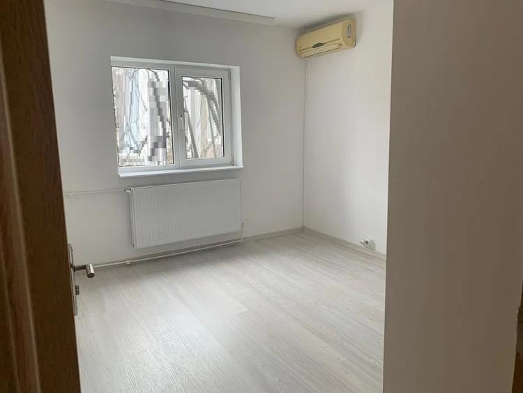 REPUBLICII-Brezeanu- 2cam, cf1, dec, 3/4, G,F,T - 79000 euro
