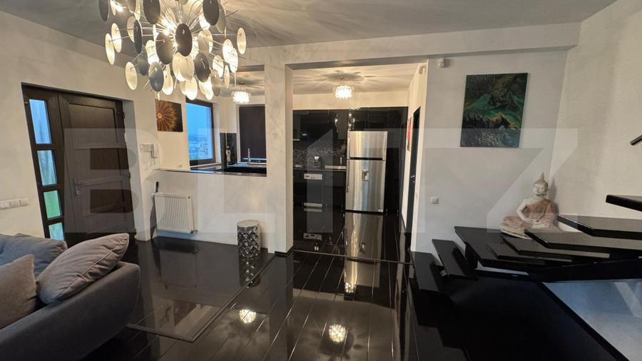Casa individuala cu 4 camere, 500 mp de teren, garaj de 60 mp, zona Vivo