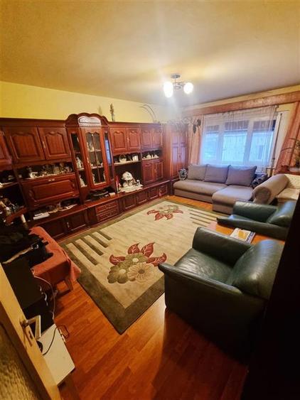 RECO Apartament de vanzare 3 camere in Calea Aradului