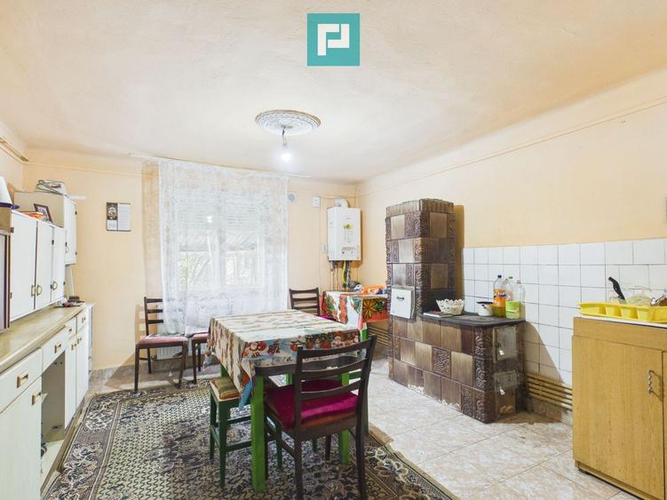 Casă din cărămidă 6 camere – Ineu