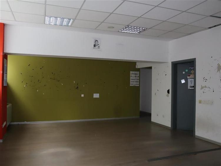 Spatiu comercial, parter, 16 metri vitrina