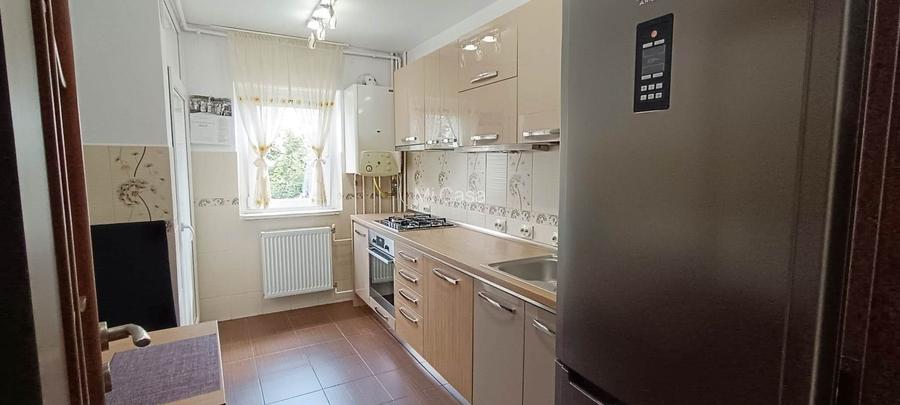 Apartament cu 4 camere in Tractoru-Independentei - 6