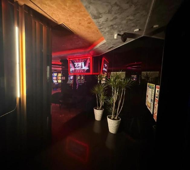 SPAȚIU COMERCIAL DE VÂNZARE – CRAIOVA – CALEA BUCUREȘTI – 296 MP – ZONĂ CENTRALĂ