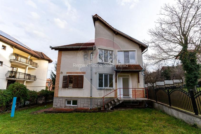 Casă / Vilă cu 6 camere de închiriat în zona Centru Vechi - 35