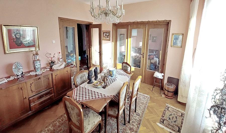Casa tip duplex cu acces separat