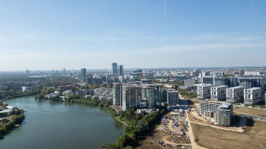 Apartament 3 Camere finisat cu vedere la lac