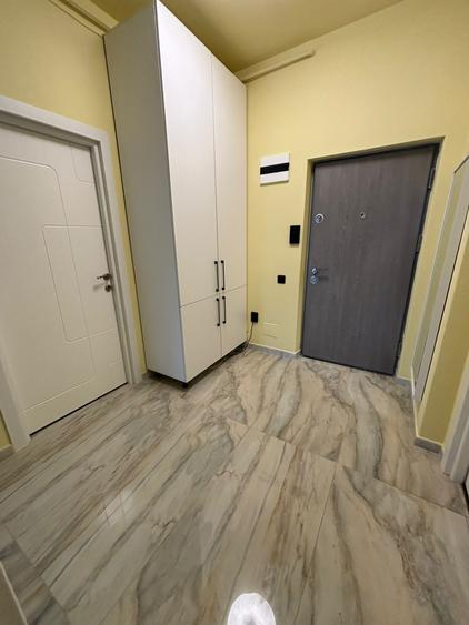 Apartament 3 camere semidecomandat zona Eroilor