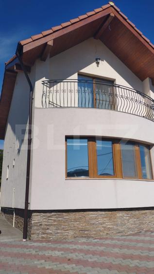 Casa moderna ultrafinisata, la intrare in Chinteni!