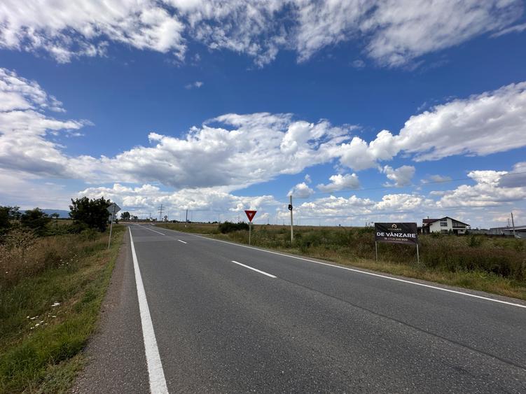 Teren intravilan de vânzare/închiriat DN2D, Focșani