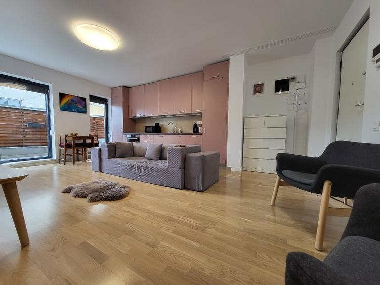 Doua camere cu terasa de 15m2 in Arcadia