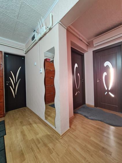 Vanzare apartament 4 camere dec, in Galati, Micro 39A, sup.91mp, mobilat