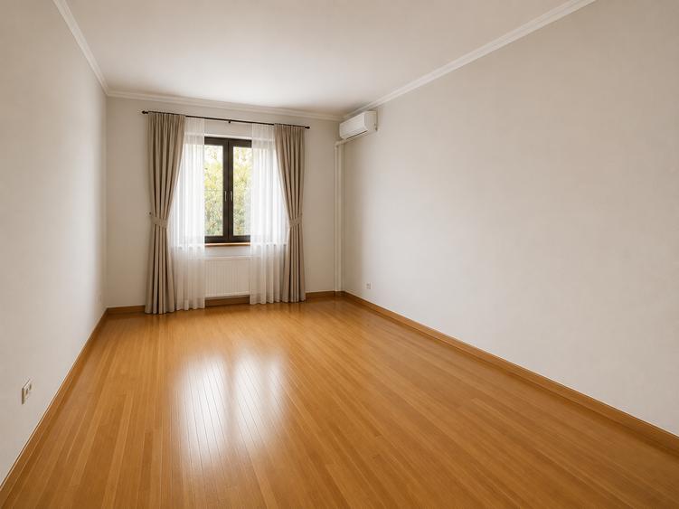 Vila spatioasa de vanzare 7 camere cu gradina amenajata si terasa spectaculoasa