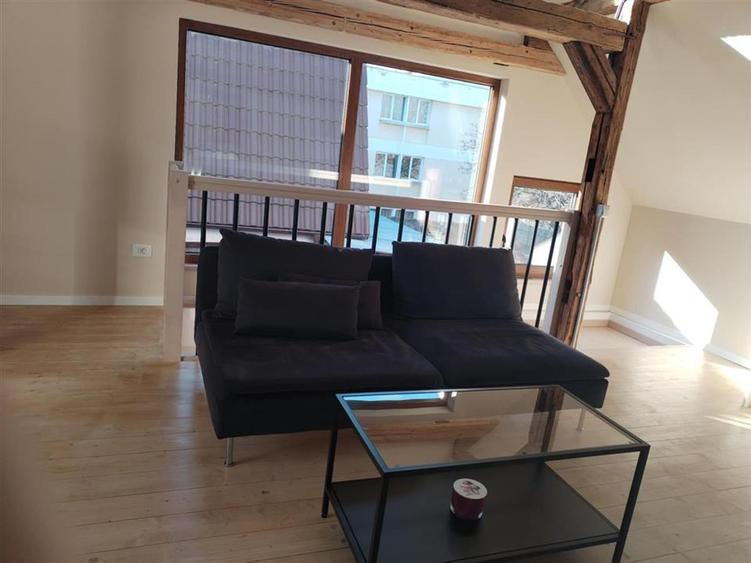 Apartament modern la curte