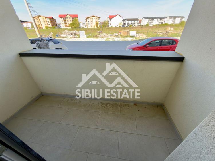 Studio intabulat finisat modern ansamblu Casian Renaissance Selimbar