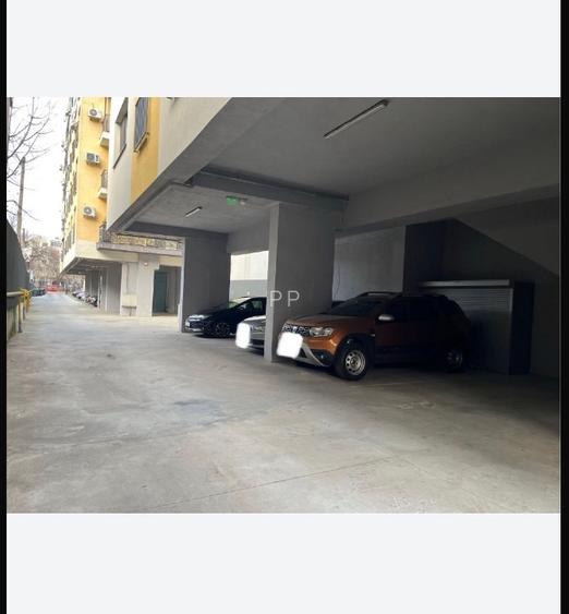 Închiriez loc parcare acoperit Ozana
