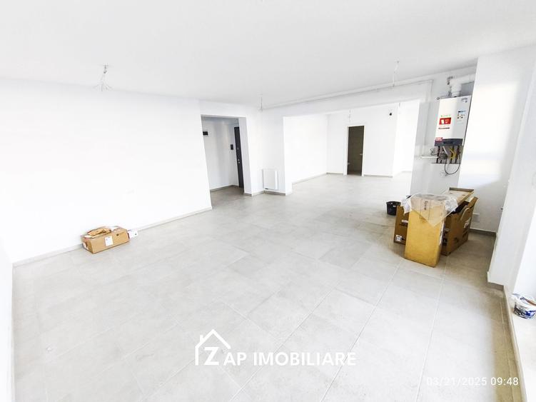 Maurer - Spatiu comercial - Parter - 91 mp, 2 toalete si balcon