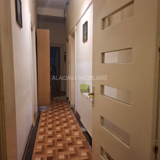 Piata Ovidiu-apartament 3 camere,parter,intrare din strada - 9