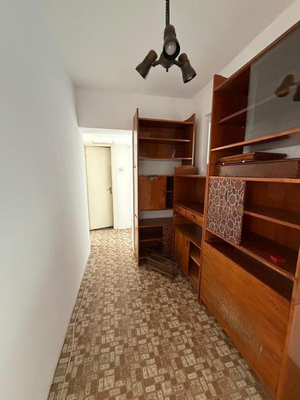 Apartament 3 camere + boxa, etaj intermediar, Radauti