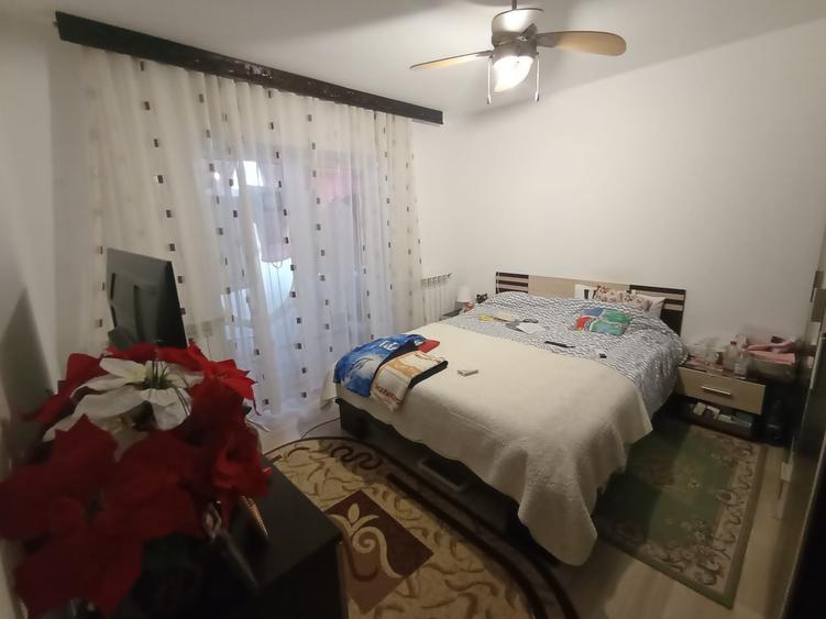 Apartament Frumoasa 3 camere DECOMANDAT, zona superba