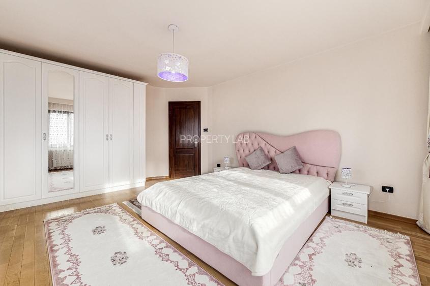 Vilă cu 6 camere de vânzare în zona Central - 15