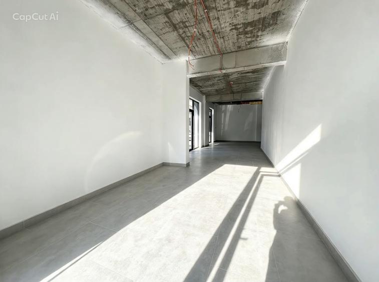Spatiu Comercial/ 79 mp/ Metrou Berceni/ Stradal/ Vitrina