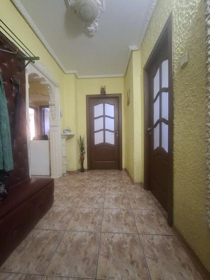 Inchiriere apartament 3 camere mobilat -Casa de Pensii Mall Vitan-PARCARE