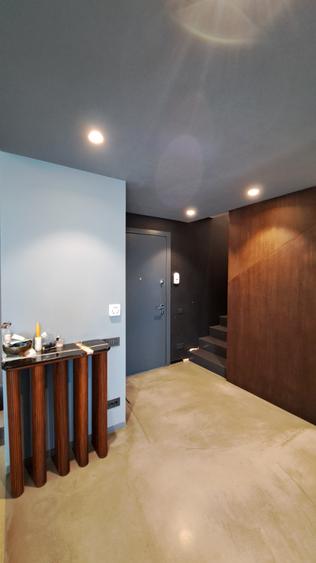 APARTAMENT 8 CAMERE CU SCARA INTERIOARA TIP LOFT -ULTRA LUX