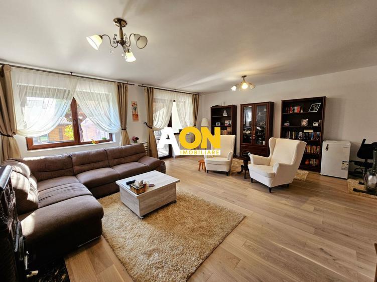 1/2 Duplex, 4 camere, 342 mp teren, strada asfaltata, Cetate