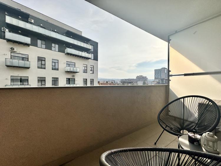Inchiriere Apartament 2 camere, zona centrala - Scala Center, garaj