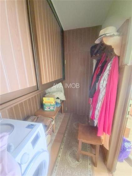 Apartament 2 camere decomandat, zona Cornisa