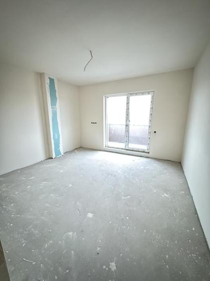Apartament tip Penthouse, 4 camere, 87 mp, terasa 88 mp, Zona Eroilor