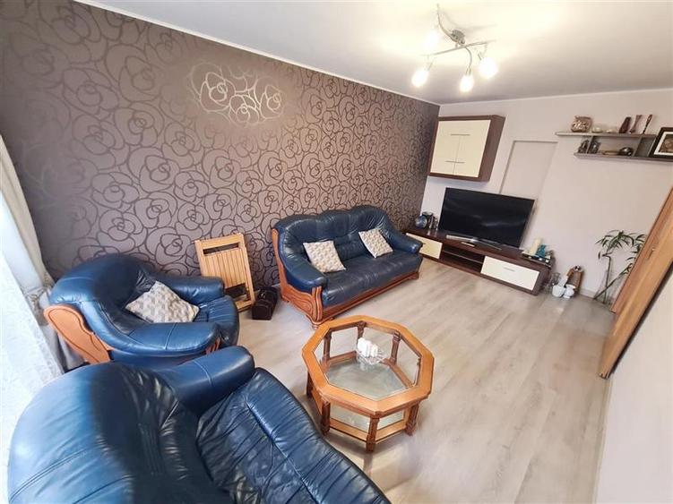 Apartament 2 camere decomandat etaj intermediar Astra- Carpatilor