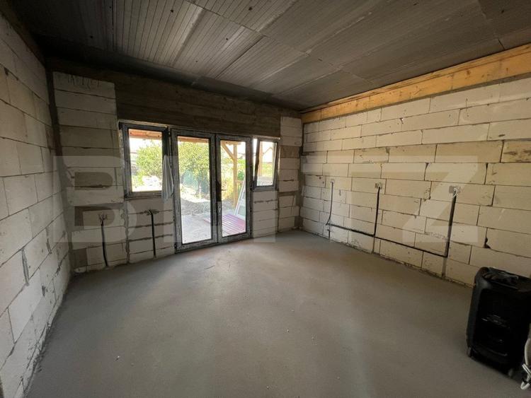 Casa P + 1 de 100 mp utili, cu 300 mp teren in zona Preajba sat