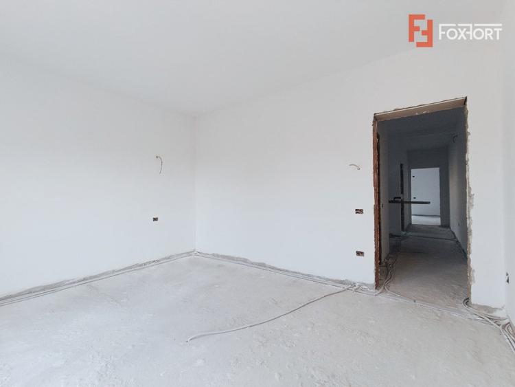 Duplex 4 camere 140 mp utili, toate utilitatile, la asfalt in Giroc - V7800