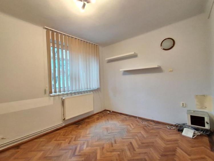 Apartament 4 camere de vanzare, Central