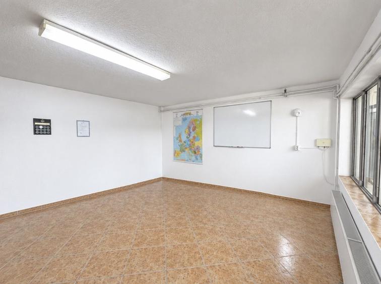 Hala de închiriat, 130 MP, Calea Borsului