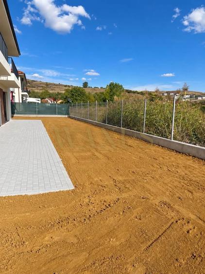 Duplex 120 mp utili Teren 340 mp Chinteni