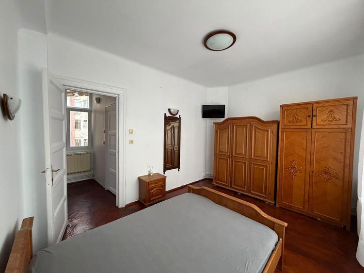 Apartament cu 3 camere de vanzare Piata Unirii