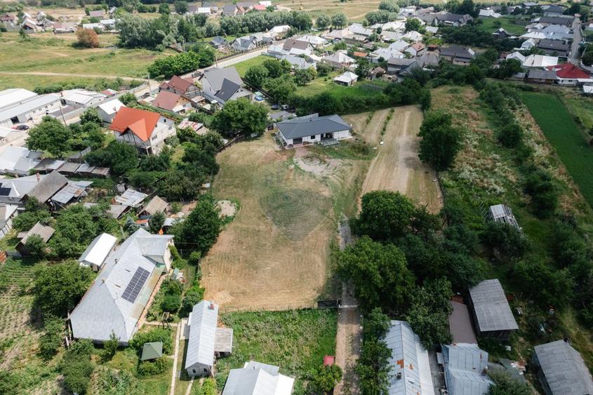 Casă / Vilă cu 5 camere de vânzare