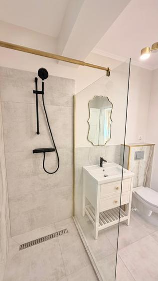 Apartament 3 camere, ultrafinisat, zona Terra