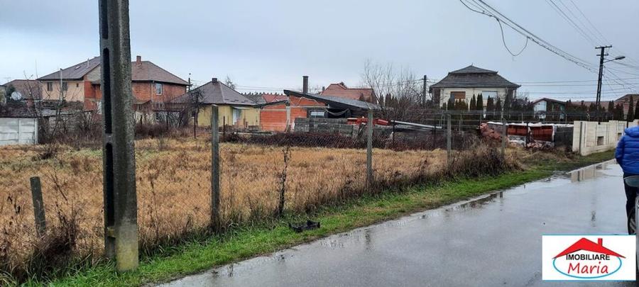 Teren intravilan 14,2 ari zona Functionarilor