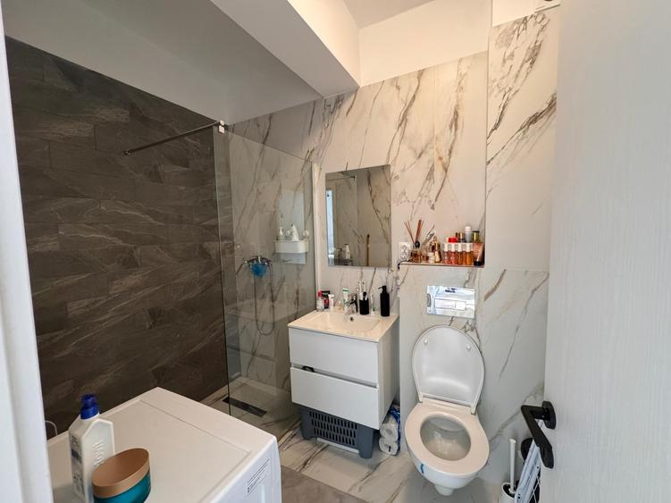 Apartament cu 2 camere de vanzare, zona Safirului