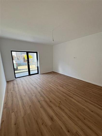 Apartament de vanzare 2 camere in Tractorul