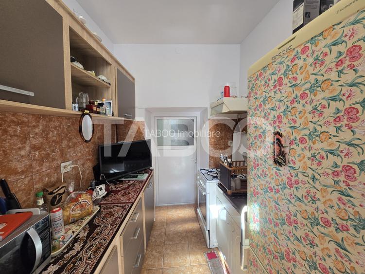 Garsoniera de vanzare decomandata 29 mpu zona Centrul Istoric Sibiu - 2