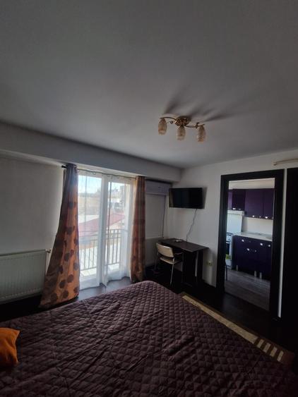 Apartament cu 1 camera, decomandat, zona Centru-Palas Campus