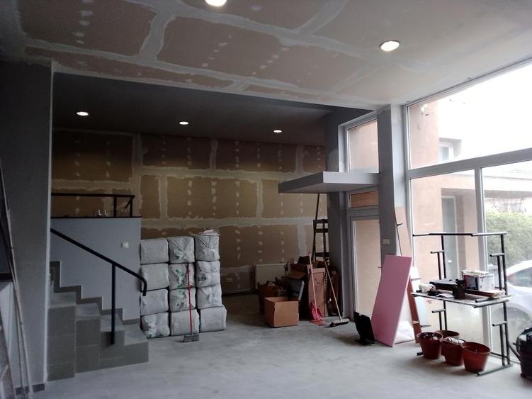 Spatiu comercial de inchiriat, 160mp, zona Campului