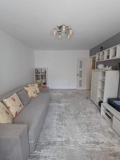 EXCLUSIV KM 5 2 CAMERE,LUX 51 MP PRET 108000 EURO