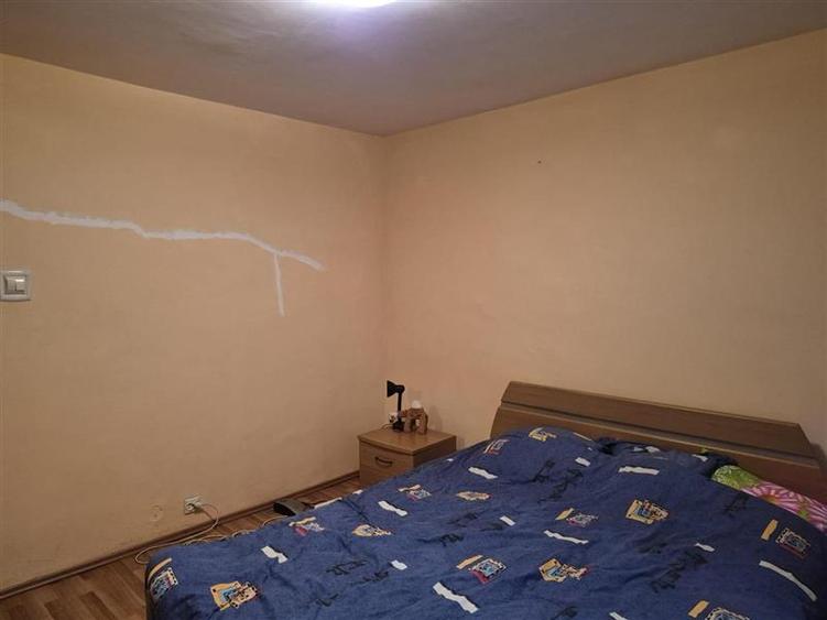 Apartament 2 camere semidecomandat, zona Bistrita Lac