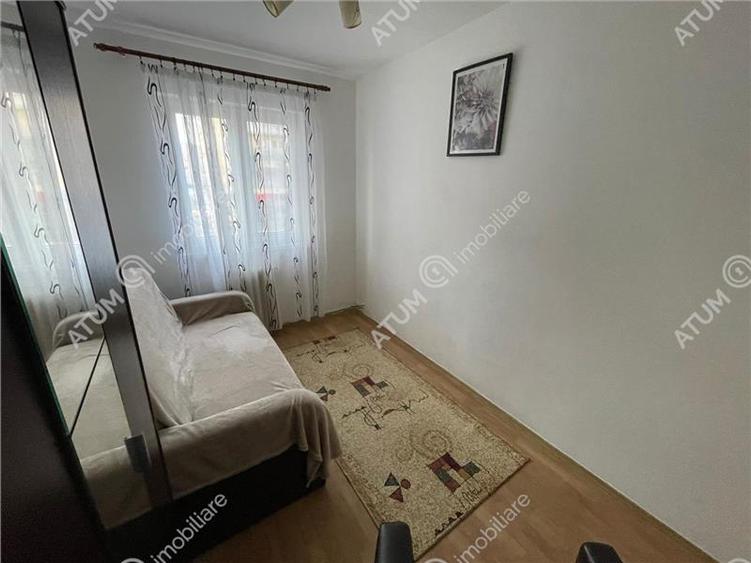 Apartament 3 camere si balcon in zona Ciresica din Sibiu