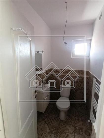 Spatiu birouri/ centru medical/ afterschool - 200 mp - Selimbar